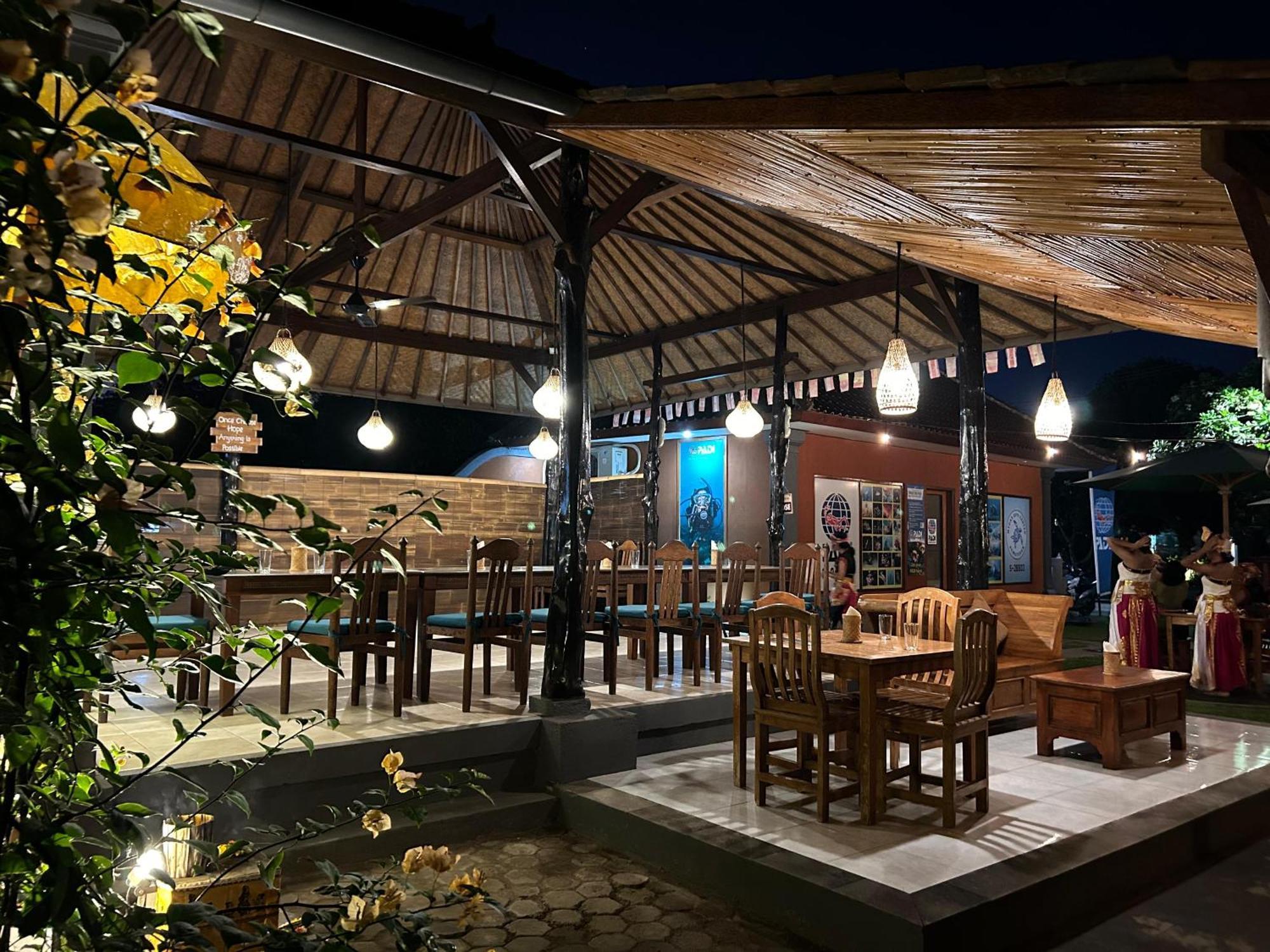 Badini Homestay Pemuteran Екстериор снимка