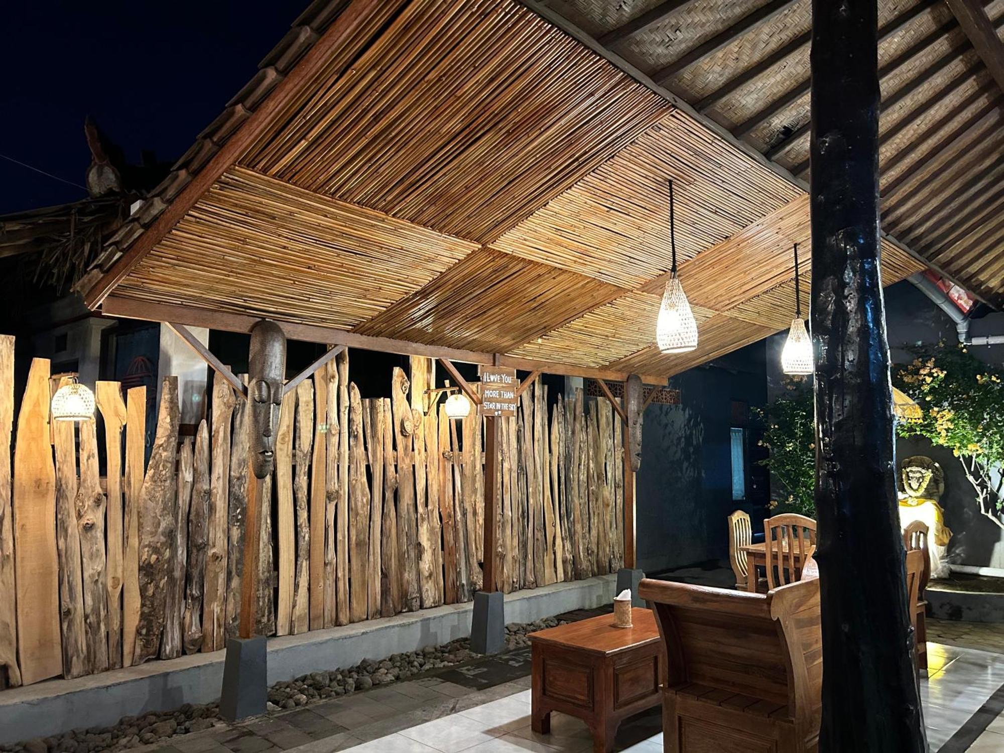 Badini Homestay Pemuteran Екстериор снимка